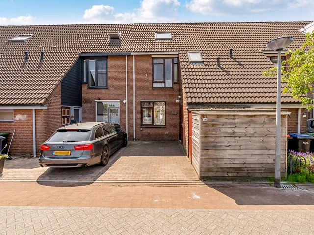 Griend 23 28, Lelystad