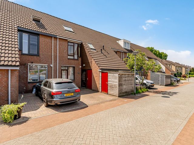Griend 23 28, Lelystad