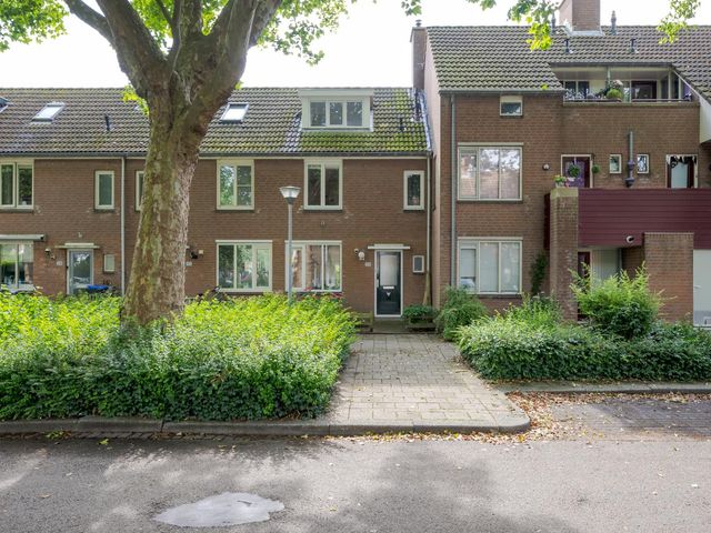 Joke Smitlaan 110, Voorschoten