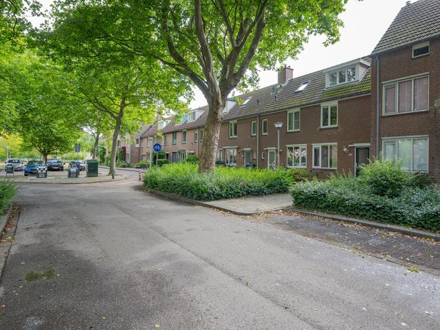 Joke Smitlaan 110, Voorschoten