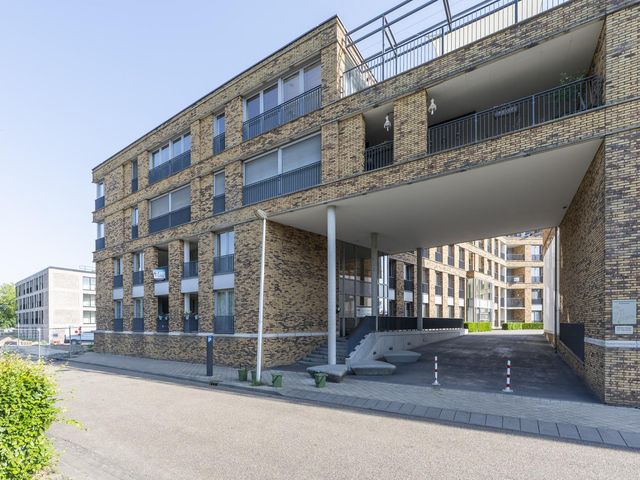 Atletenbaan 60B, Maastricht