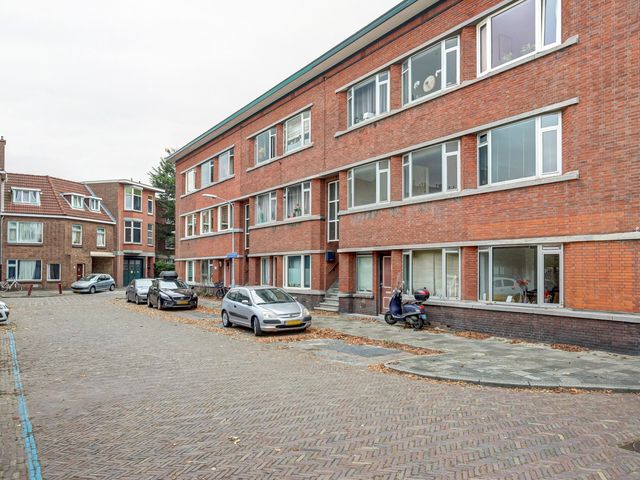 Van Faukenbergeplein 15, Voorburg