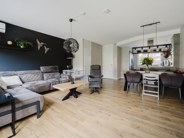 Snoekenveen 102, Spijkenisse