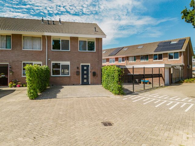 Snoekenveen 102, Spijkenisse