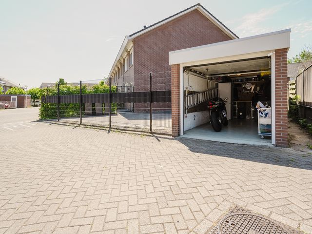 Snoekenveen 102, Spijkenisse