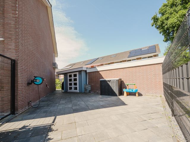 Snoekenveen 102, Spijkenisse