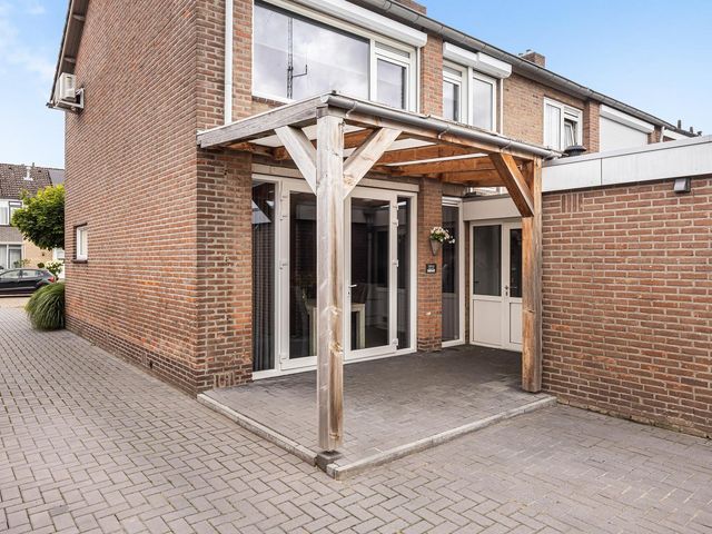 Molenaarslaan 22, Nieuw-Schoonebeek