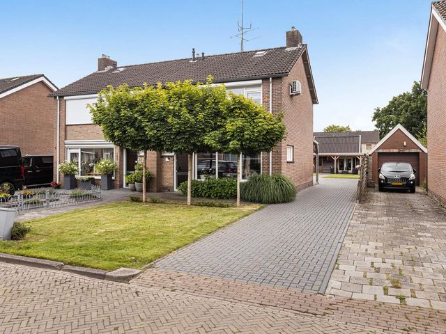 Molenaarslaan 22, Nieuw-Schoonebeek