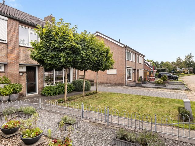 Molenaarslaan 22, Nieuw-Schoonebeek