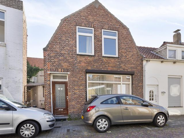 Tholensstraat 147, Terneuzen