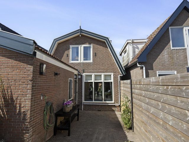 Gasthuisweg 21, Den Oever