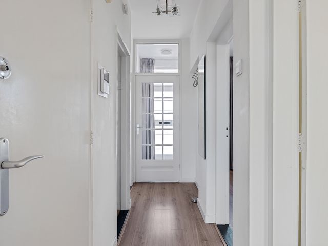 Julianaplein 64, Bussum
