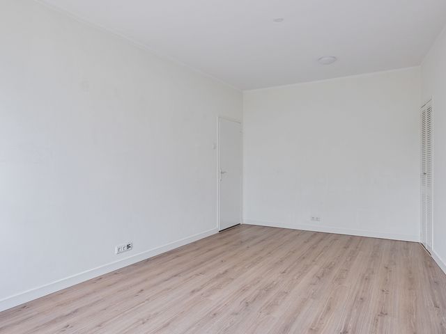 Julianaplein 64, Bussum