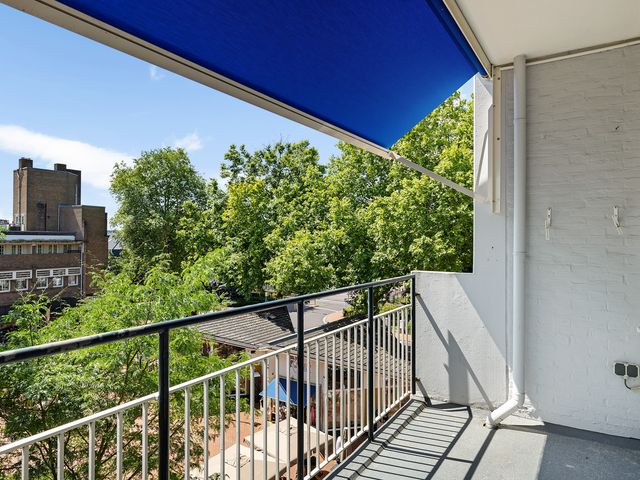 Julianaplein 64, Bussum