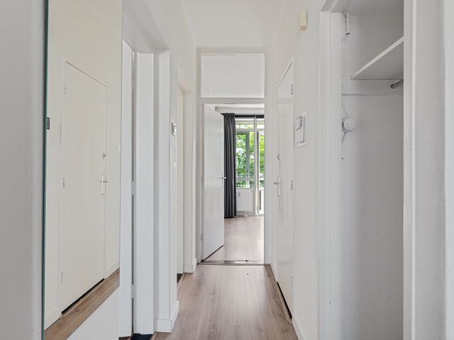 Julianaplein 64, Bussum