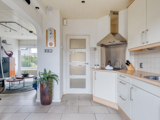 Van Lenneplaan 11, Roosendaal