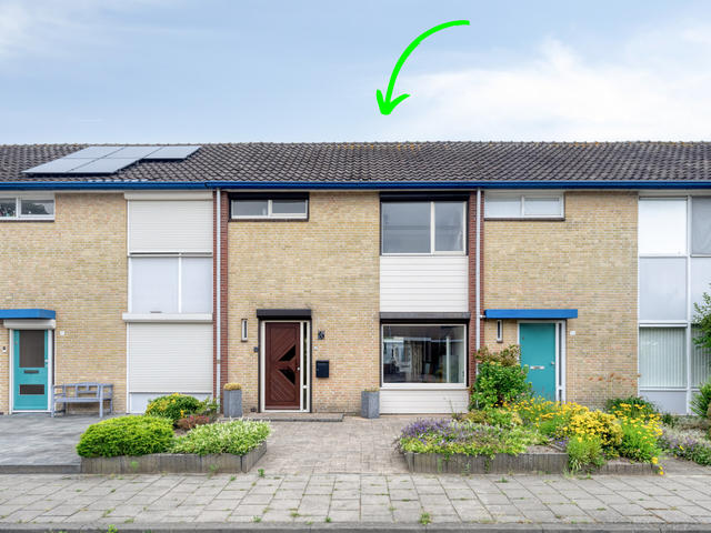 Van Lenneplaan 11, Roosendaal