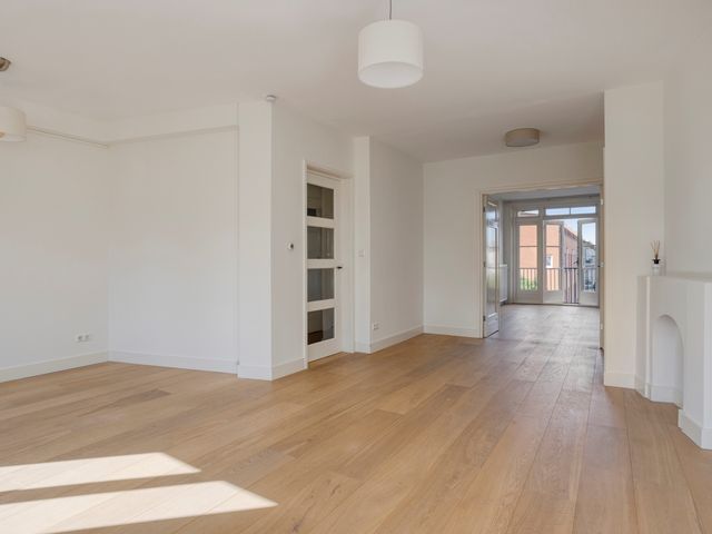 Johan Van Oldenbarneveltlaan 14B, Den Haag