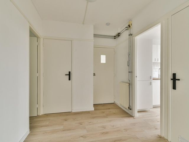 Vaarnerkamp 122, Rotterdam
