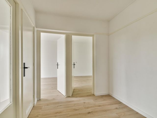Vaarnerkamp 122, Rotterdam