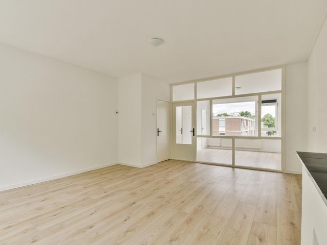 Vaarnerkamp 122, Rotterdam