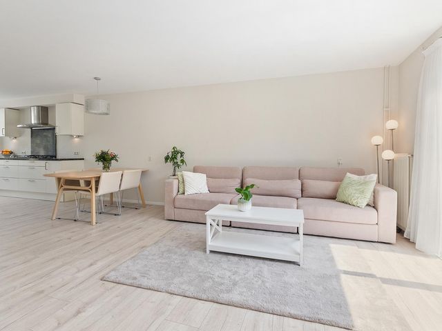 Lotusbloemweg 110, Almere