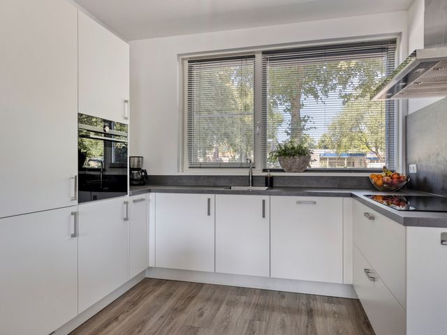 Het Middenpad 27, Loenen