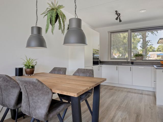 Het Middenpad 27, Loenen