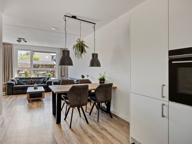 Het Middenpad 27, Loenen