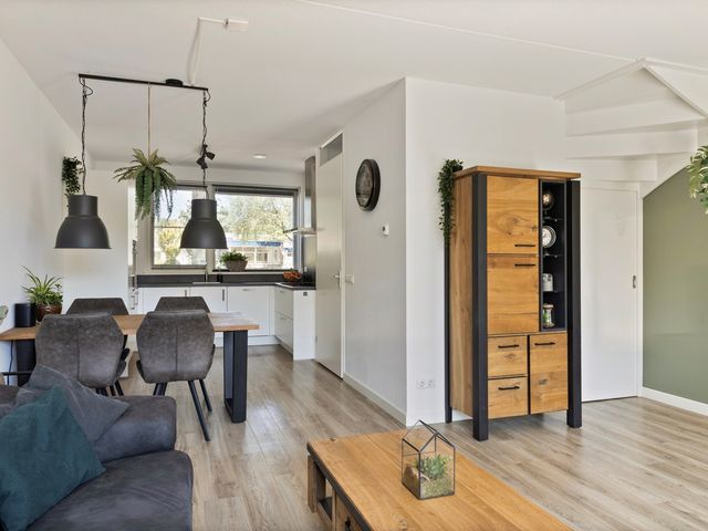 Het Middenpad 27, Loenen