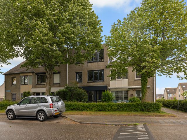 Contrabasweg 114, Almere