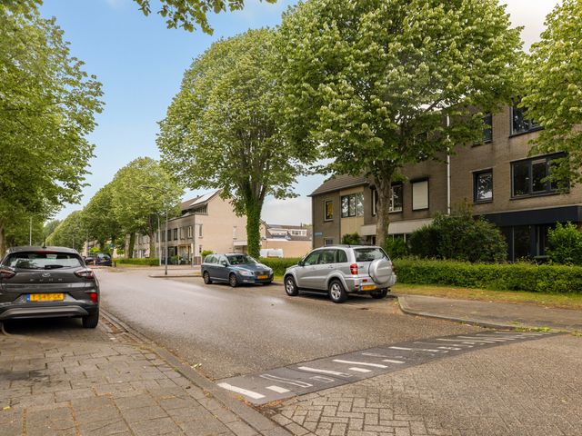 Contrabasweg 114, Almere