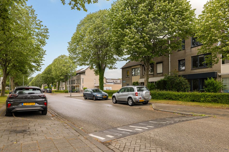 Contrabasweg 114