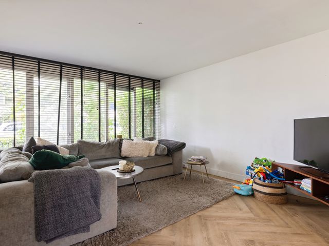 Contrabasweg 114, Almere
