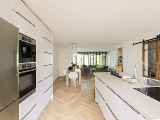 Contrabasweg 114, Almere