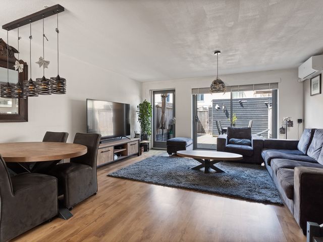 Woestduijnstraat 73, Almere