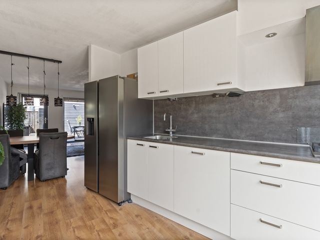 Woestduijnstraat 73, Almere