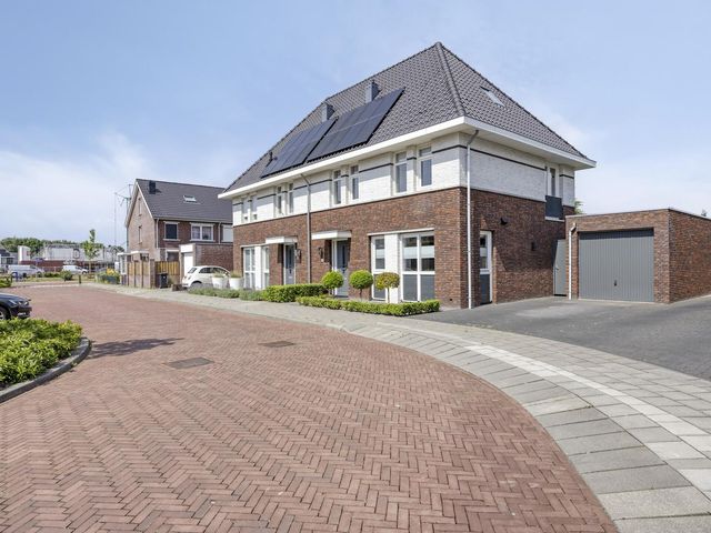 De Hooimijt 42, Made