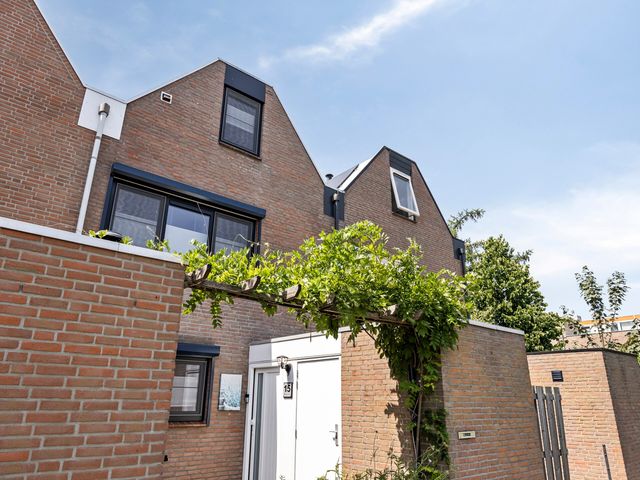 Valkenhof 15, Made