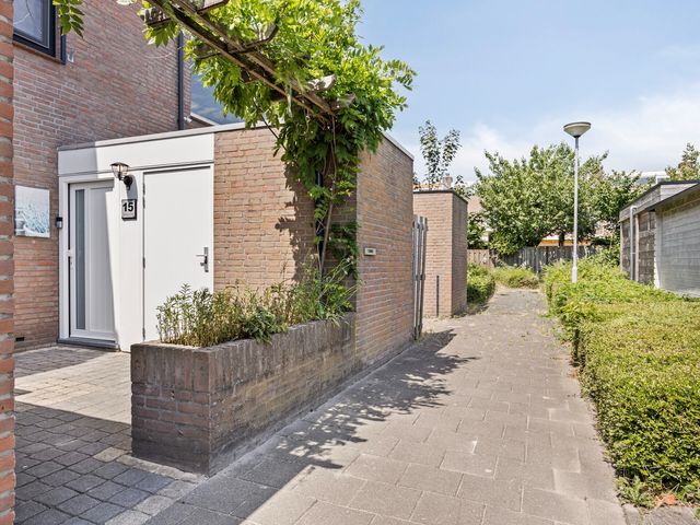 Valkenhof 15, Made