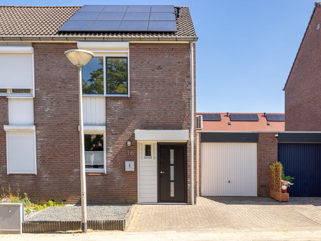 Paulus Potterstraat 16, Sittard