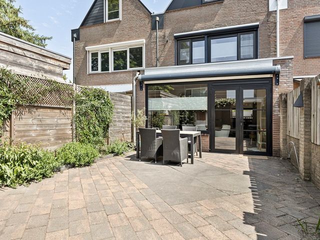 Valkenhof 15, Made