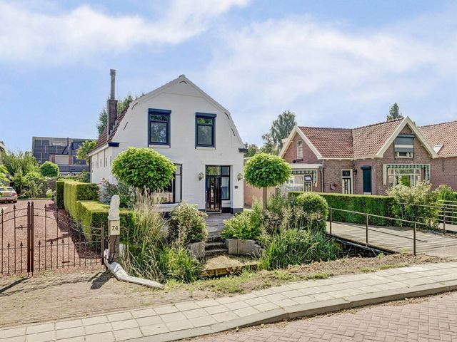 Nieuwestraat 72, Strijen