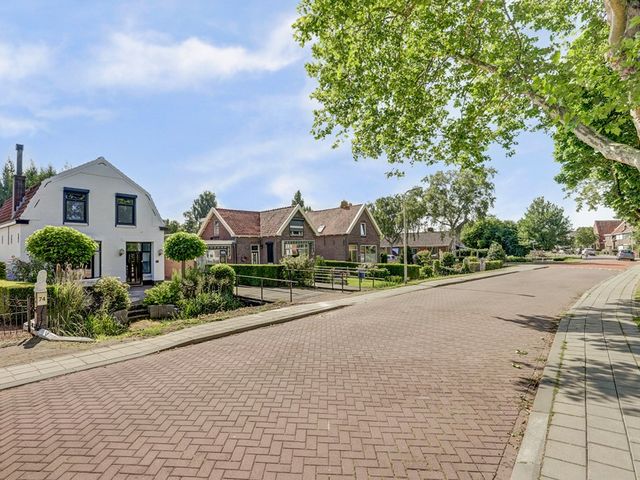 Nieuwestraat 72, Strijen