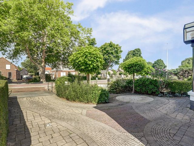 Nieuwestraat 72, Strijen
