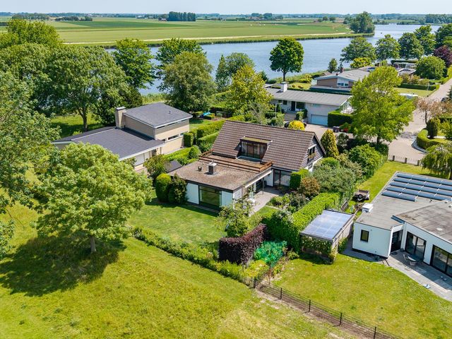Langs de Kreek 8, Terneuzen