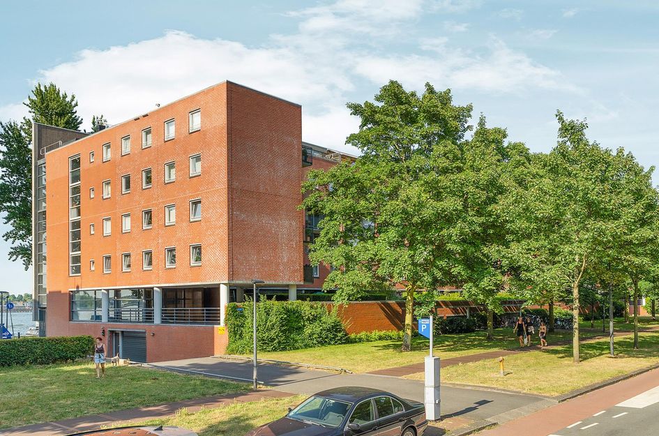 KNSM-laan 653