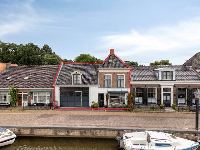 Oosterdiepswal 7, Kollum