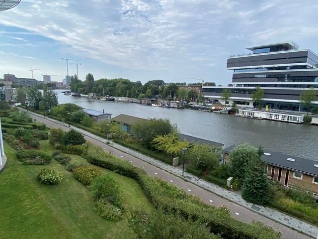 Omval 64, Amsterdam