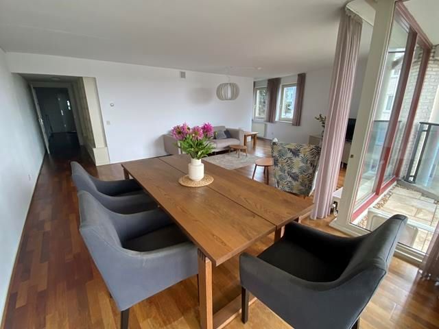 Omval 64, Amsterdam